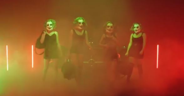 Vier Frauen mit Joker Masken im Trailer von Capital Bra zum Projekt Level